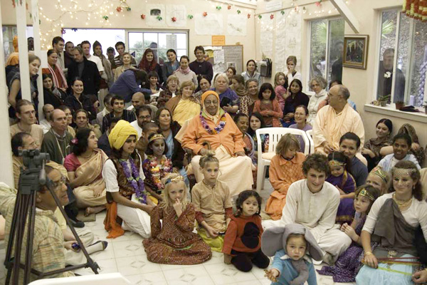 The community gathered with His Divine Grace in the Prasadam Hall to watch a childrens’ play on Sri Govardhan Puja in 2007