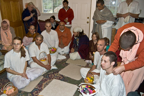 The Oregon devotees seeking connection