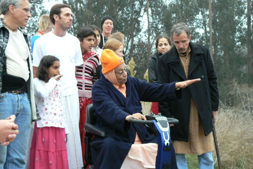 Srila Gurudev gives some guidance.