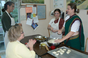 Also part of the Samosa team with Leonardo is Jashomati Didi, Jahnavi Devi Dasi and Krsna Kanti Didi.