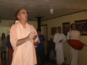Sripad Siddhanti Maharaj chanting the evening Arotik Sunday evening in honor of Rama Navami.