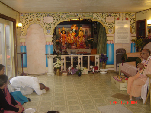 The devotees gathered under the merciful glance of Sri Sri Guru Gauranga Gandharvika Giridhari to prepare for the morning initiation.