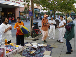 The enthusiasm grew and the seated bhajan became dancing kirtan. Passersby joined in.