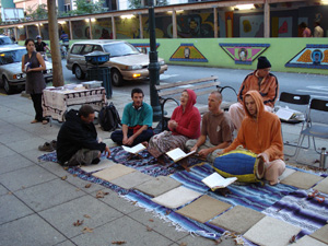 Later, after Will had to leave, Mahadevi jumped into Kamal's position so he could continue the kirtan.