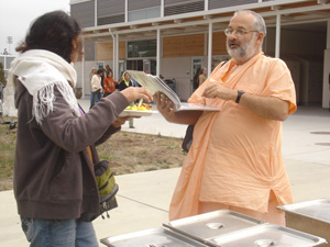 Sripad Parvat Maharaj also came by and answered questions . 