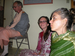 We were all very happy to welcome Srimati Keli Kadambana Devi Dasi who is visiting from Australia.