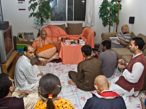 Janardan Maharaj leads everyone in chanting the holy Names.