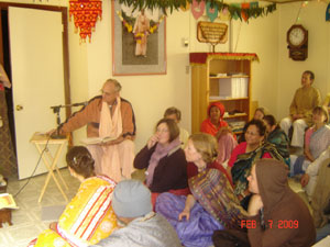 Siddhanti Maharaj also extolled the wondrous glories of our Lord