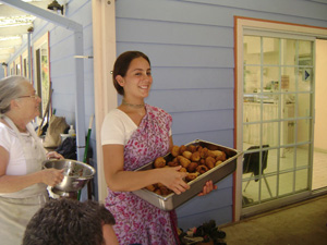 Mahadevi Dasi served the samosas.