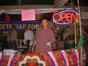 Ramachandra Prabhu called out to passer-bys and successfully drew huge crowds.  Everyone who ate our food was very satisfied and many people came back several times.  