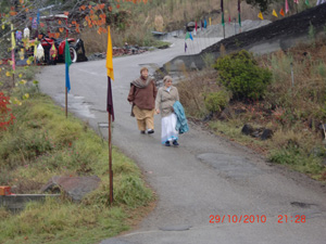 Jashomati and Kumkum Didis.