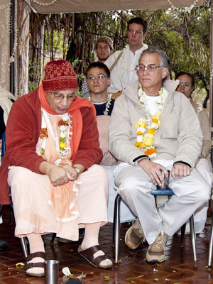 Srila Janardan Maharaj speaks about the Mandir.