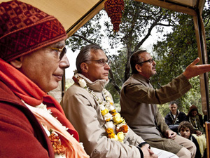 Sripad Srutasrava Prabhu explains how this temple is so beautiful it cannot but be that it manifested by the Grace of Srila Bhakti Raksak Sridhar Maharaj. 