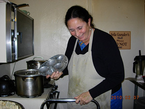 Krishnapriya  Didi made iddlis and coconut chutney.