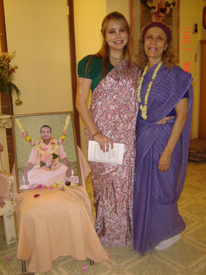 Madhava Mohini and her aunt, Vimala Didi.