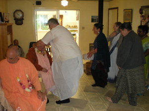 as well as Sripad Bhakti Madav Puri Maharaj 